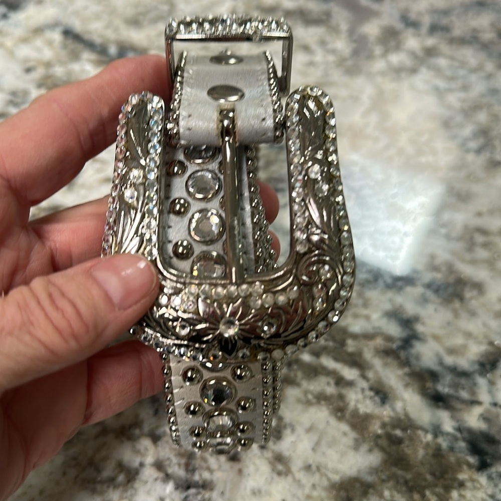 BB Simon Belt White Iridescent Crystal Studs